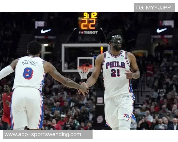 勇士防守强度与恩比德现实表现亚历山大与哈登的精彩互动分析